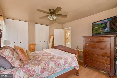 8618 Ashby Ct, Marshall, VA 20115 photo 13