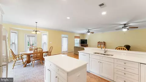 4563 Quail Run Dr, Marshall, VA 20115 photo 13