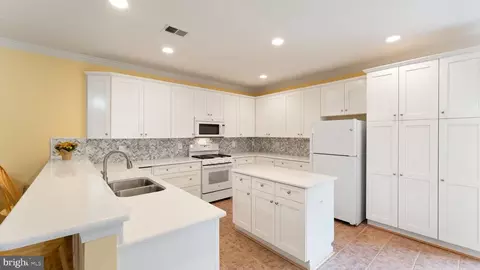 4563 Quail Run Dr, Marshall, VA 20115 photo 9