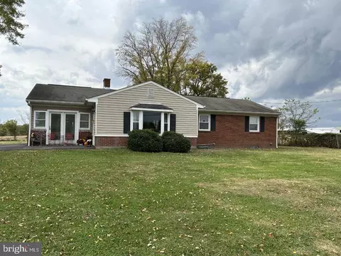 9404 Elk Run Rd N, Catlett, VA 20119 photo 1