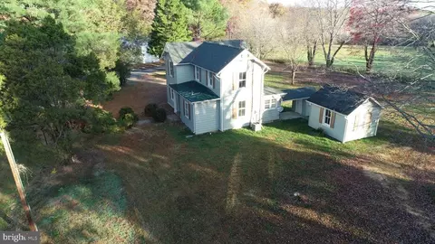 5420 Sumerduck Rd, Sumerduck, VA 22742 photo 2