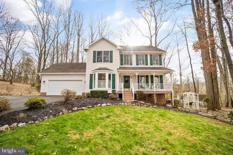 5397 Old Bust Head Rd, Broad Run, VA 20137 photo 2