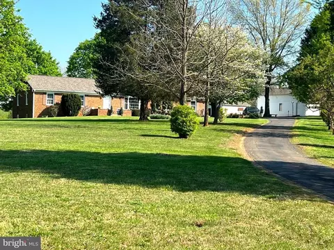 9305 Old Waterloo Rd, Warrenton, VA 20186