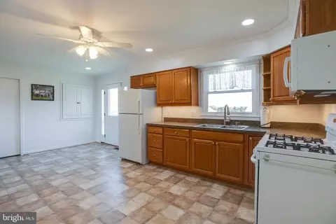 9753 Boteler Rd, Midland, VA 22728 photo 34