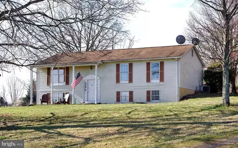 10565 Edmonds Ln, Delaplane, VA 20144