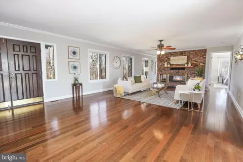 6239 Beverleys Mill Rd, Broad Run, VA 20137 photo 5