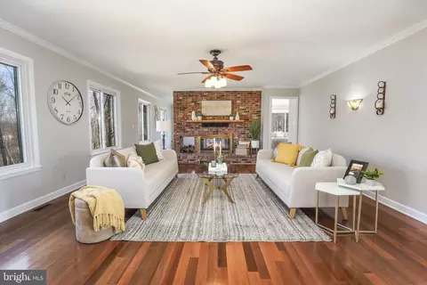 6239 Beverleys Mill Rd, Broad Run, VA 20137 photo 4