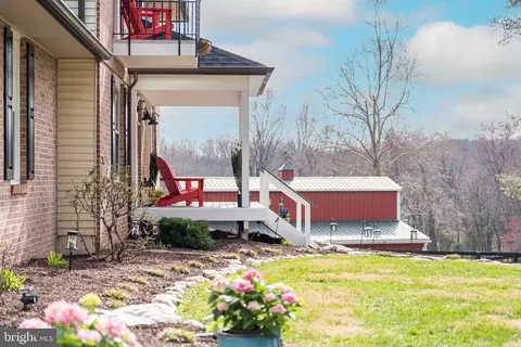 7945 Citation Dr, Marshall, VA 20115