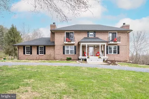7945 Citation Dr, Marshall, VA 20115 photo 3