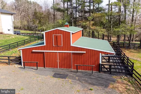 7945 Citation Dr, Marshall, VA 20115 photo 65