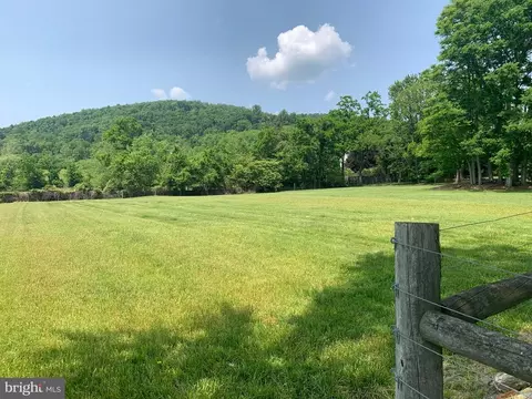 0 Republican, Paris, VA