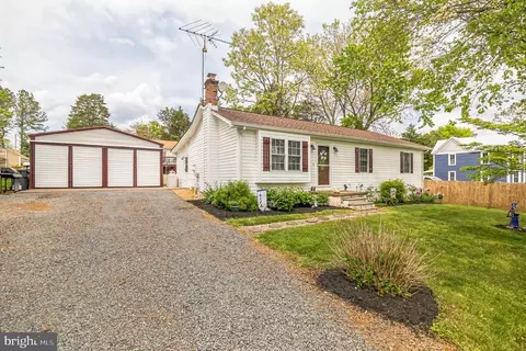 7256 2nd St, Remington, VA 22734