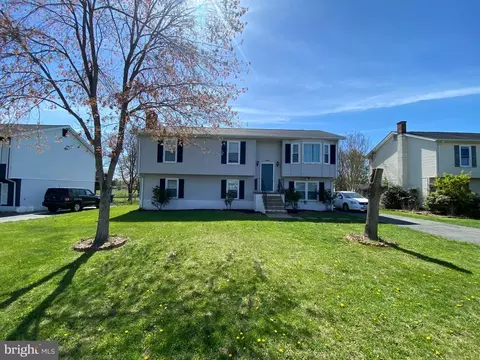 10826 Blake Ln, Bealeton, VA 22712