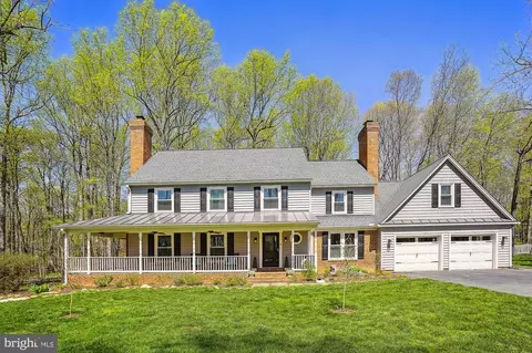 5868 William Dr, Warrenton, VA 20187