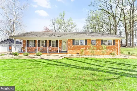 7618 Opal Rd, Warrenton, VA 20186