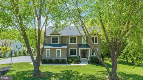 6083 Kirkland Dr, Warrenton, VA 20187