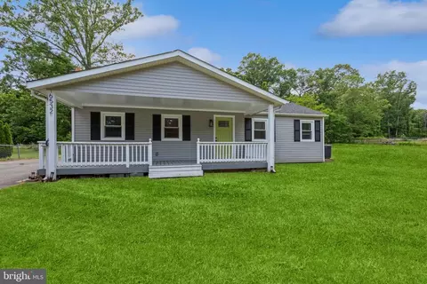 6532 Pinewood Ln, Warrenton, VA 20187
