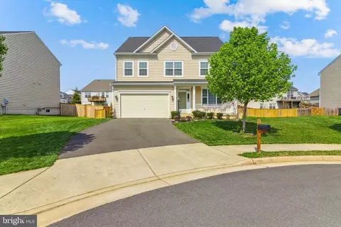 8270 Lucy Ave, Warrenton, VA 20187