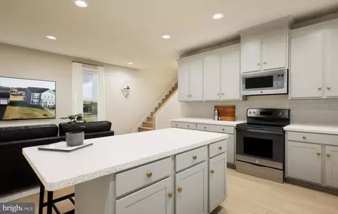 5096 Carters Crossing Ave, Marshall, VA 20115 photo 2