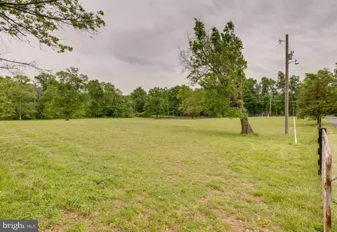3882 Dumfries Rd, Catlett, VA 20119 photo 3
