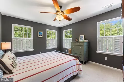 10677 Bears Den Rd, Marshall, VA 20115 photo 27