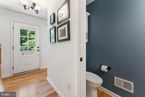 10677 Bears Den Rd, Marshall, VA 20115 photo 23