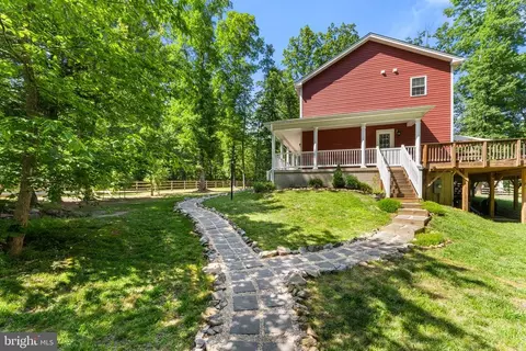 10677 Bears Den Rd, Marshall, VA 20115 photo 4