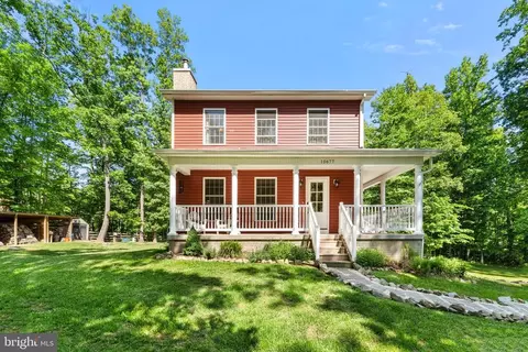 10677 Bears Den Rd, Marshall, VA 20115 photo 3