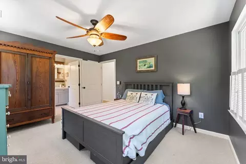 10677 Bears Den Rd, Marshall, VA 20115 photo 26