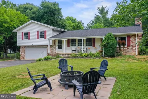 6336 Nordix Dr, Warrenton, VA 20187