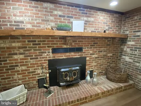 4596 Sumerduck Rd, Sumerduck, VA 22742 photo 8