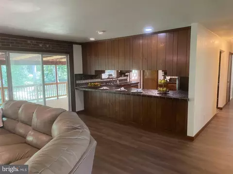 4596 Sumerduck Rd, Sumerduck, VA 22742 photo 6