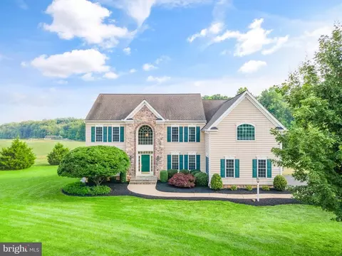 6976 Emma Ct, Warrenton, VA 20187