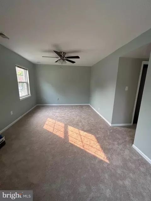 8617 Colston Ct, Marshall, VA 20115 photo 2