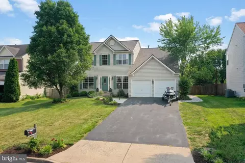 10867 King Nobel Ln, Bealeton, VA 22712