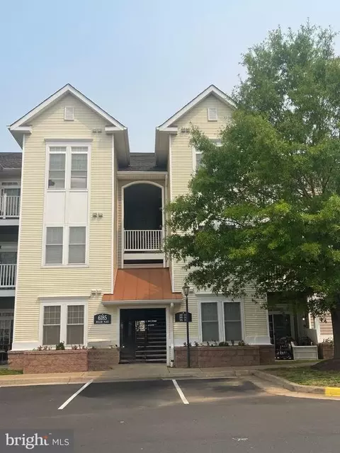 6185 Willow Pl #103, Bealeton, VA 22712