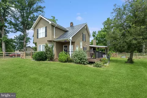 10330 Rogues Rd, Midland, VA 22728