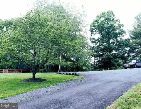6115 Pilgrims Rest Rd, Broad Run, VA 20137 photo 17