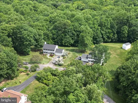 6115 Pilgrims Rest Rd, Broad Run, VA 20137 photo 9