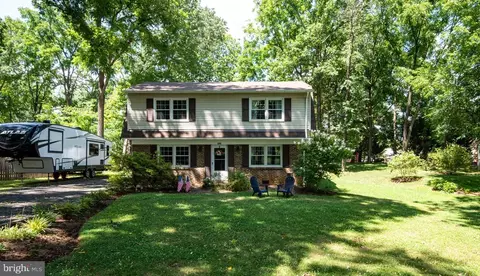 6398 Tazewell St, Warrenton, VA 20187