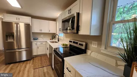 5655 Beverleys Mill Rd, Broad Run, VA 20137 photo 3