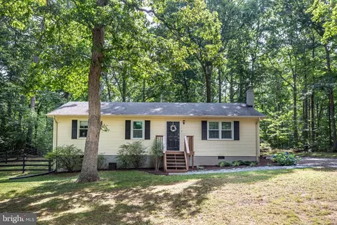 12733 Hunters Grove Ct, Goldvein, VA 22720