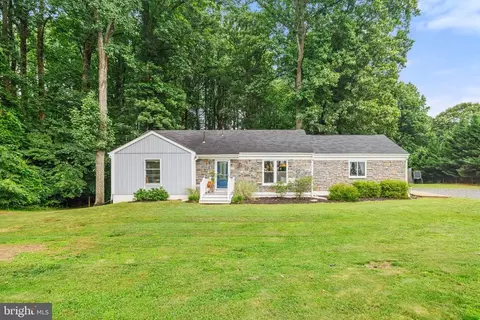 5320 Dumfries Rd, Warrenton, VA 20187