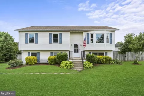 6249 Winston Pl W, Bealeton, VA 22712