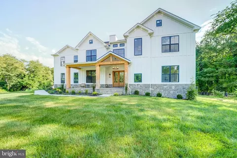 1143 Crofton Ln, Upperville, VA 20184