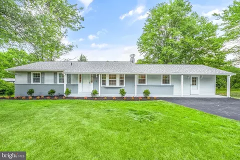 7497 Kennedy Rd, Nokesville, VA 20181