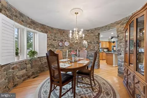 6115 Georgetown Rd, Broad Run, VA 20137 photo 8