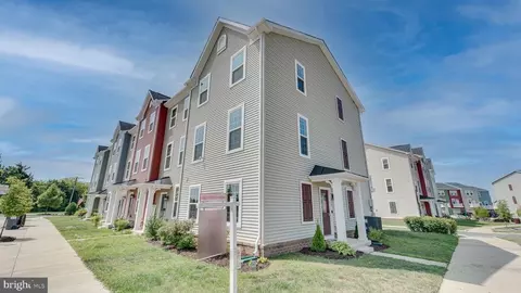 11829 Hall St, Bealeton, VA 22712