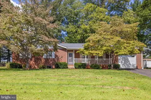 7144 E Bethel Dr E, Warrenton, VA 20187