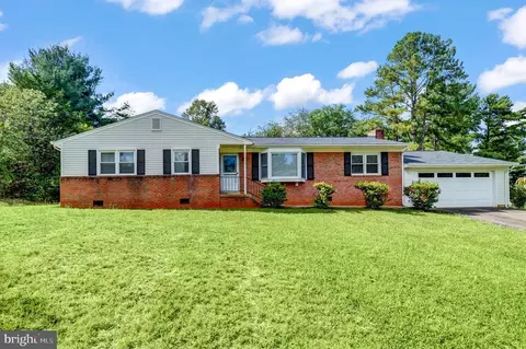 6726 Chestnut Oak Ln, Warrenton, VA 20187